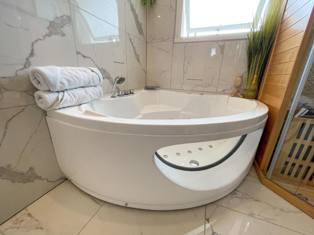 Votre Escale Boule d Or Sauna&Spa Niort Esterno foto