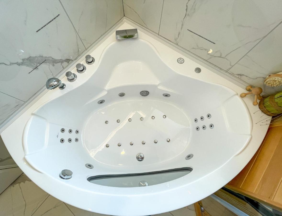 Votre Escale Boule d Or Sauna&Spa Niort Esterno foto